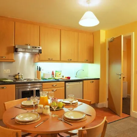 Lägenhet 2 Bedroom By Canal Dublin
